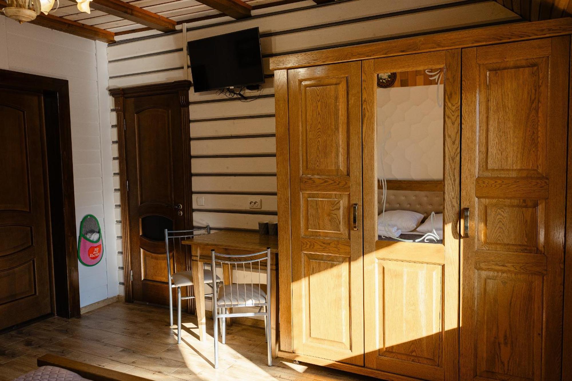 Hotel Zatyshok nad Prutom Bukowel Zewnętrze zdjęcie