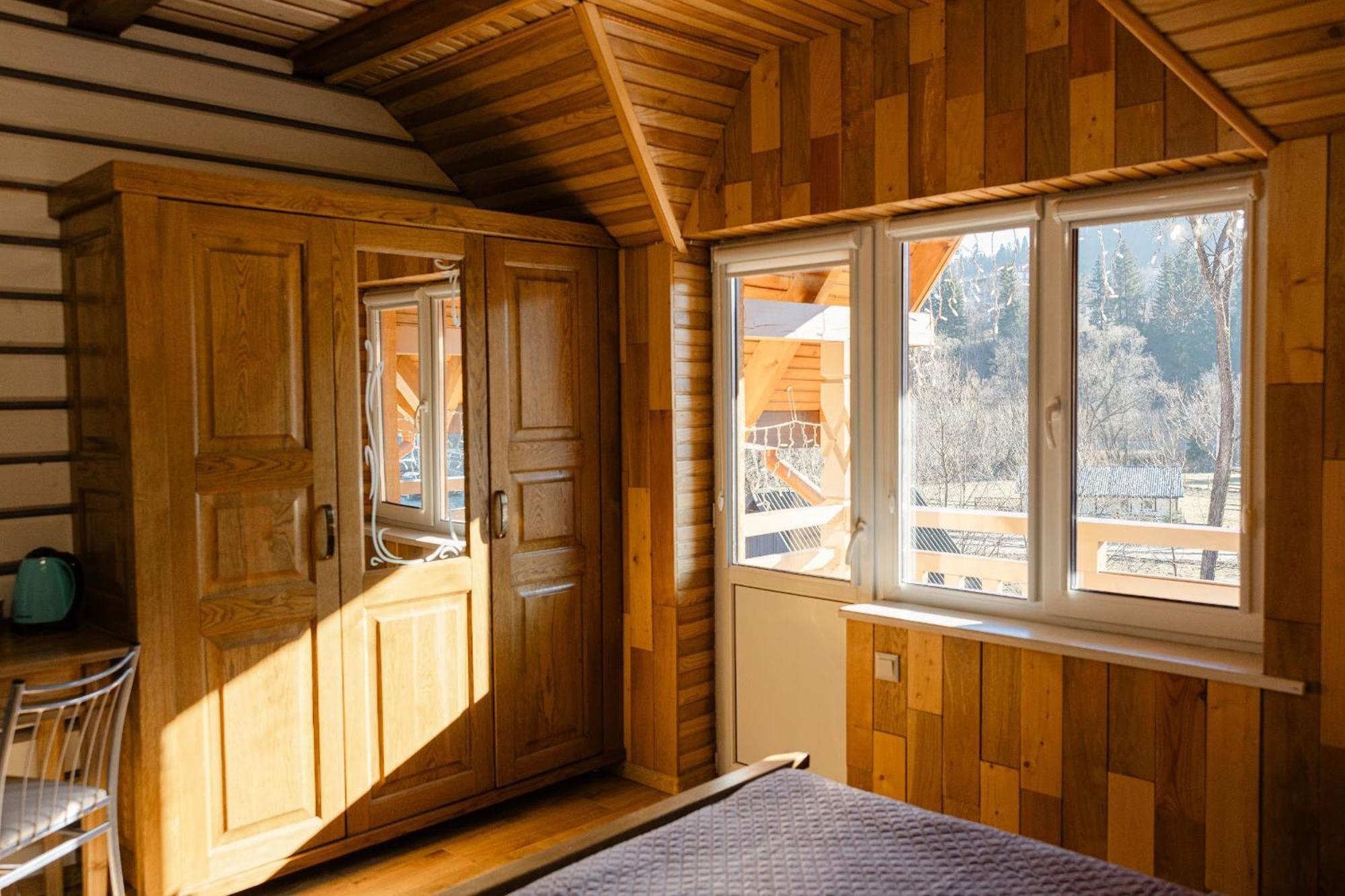 Hotel Zatyshok nad Prutom Bukowel Zewnętrze zdjęcie