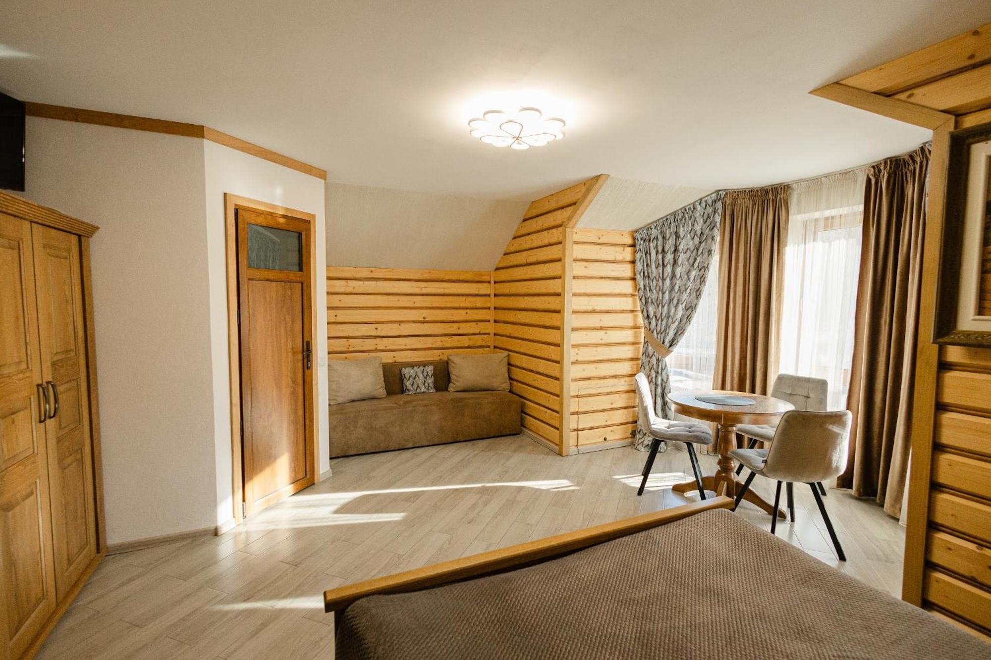 Hotel Zatyshok nad Prutom Bukowel Zewnętrze zdjęcie