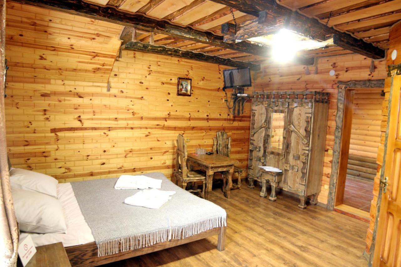 Hotel Zatyshok nad Prutom Bukowel Zewnętrze zdjęcie